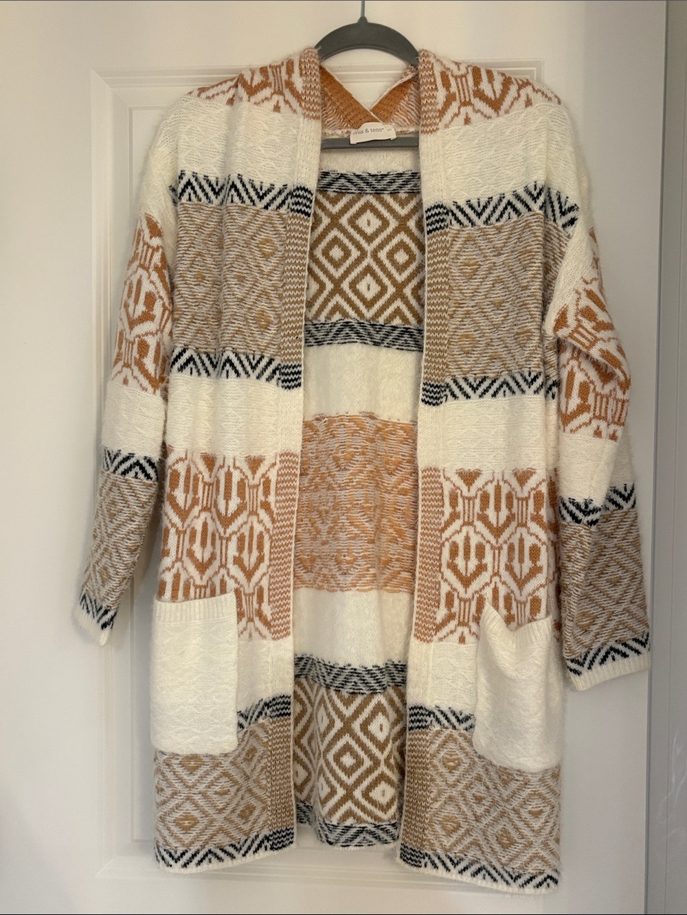 Mia & Tess Cozy Cream and Tan Patterned Open-Front Sweater Cardigan